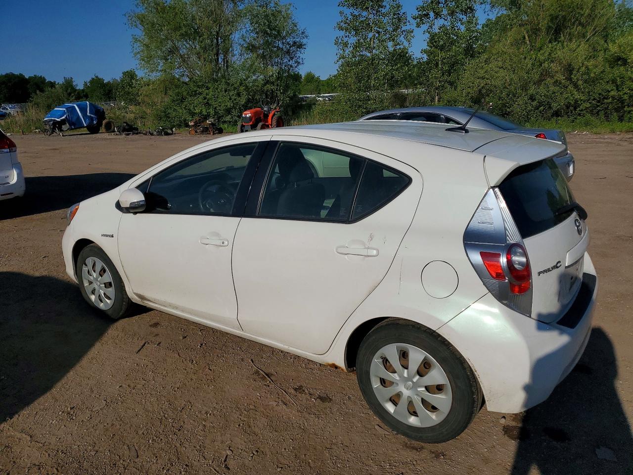 Toyota Prius c Three