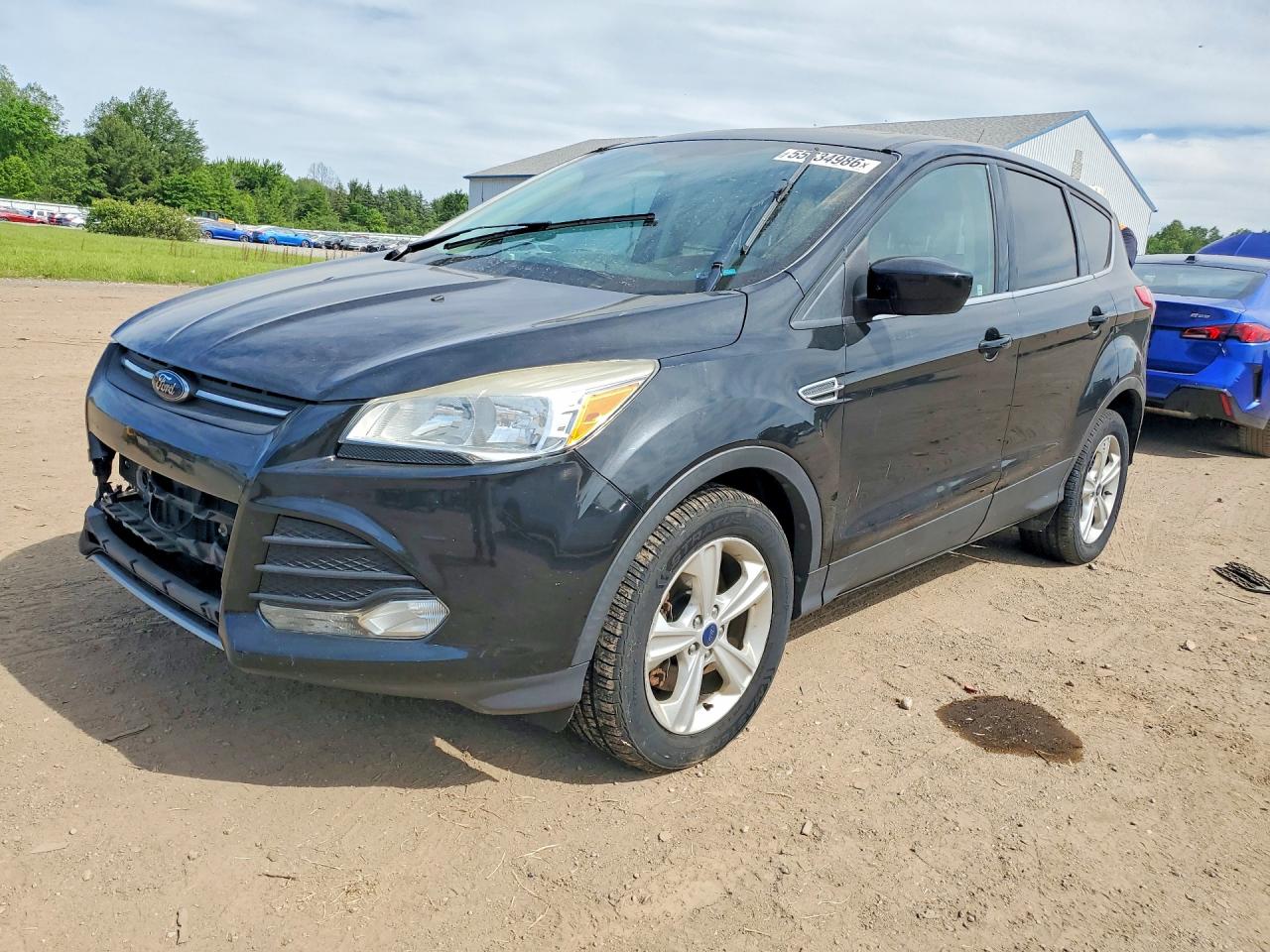 Salvage Ford Escape Image