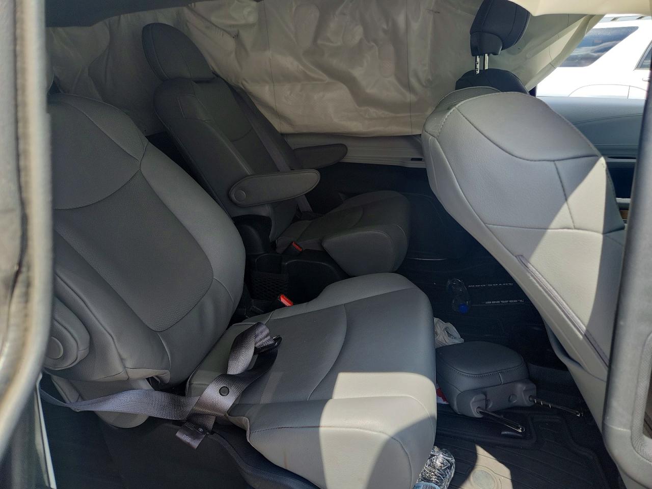 Toyota Sienna Xle 7-passenger