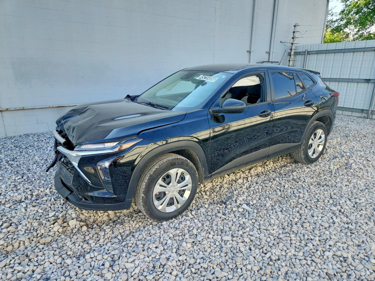 Salvage Chevrolet Trax Image