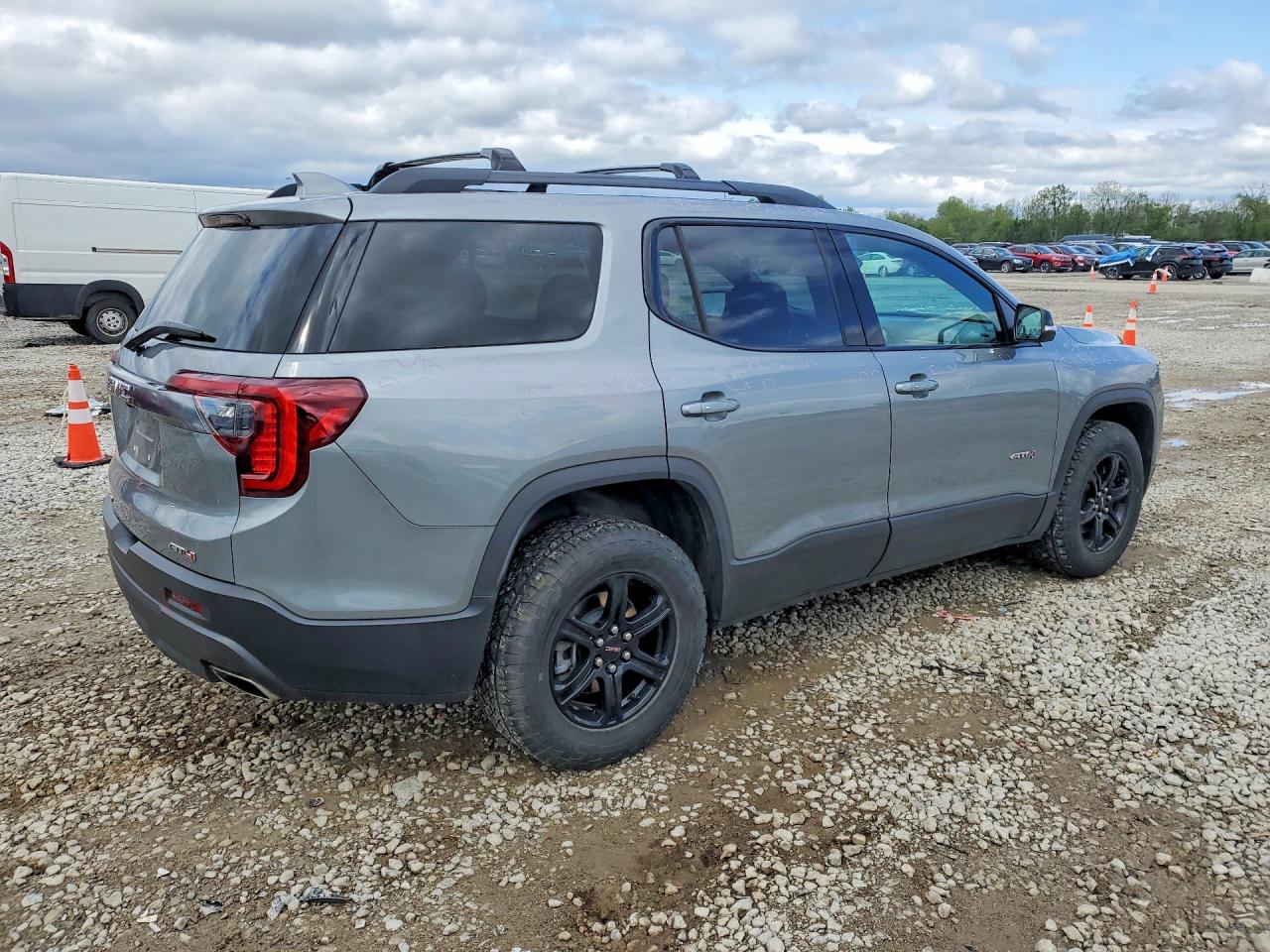 GMC Acadia At4