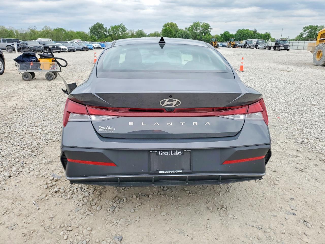 Hyundai ELANTRA Sel