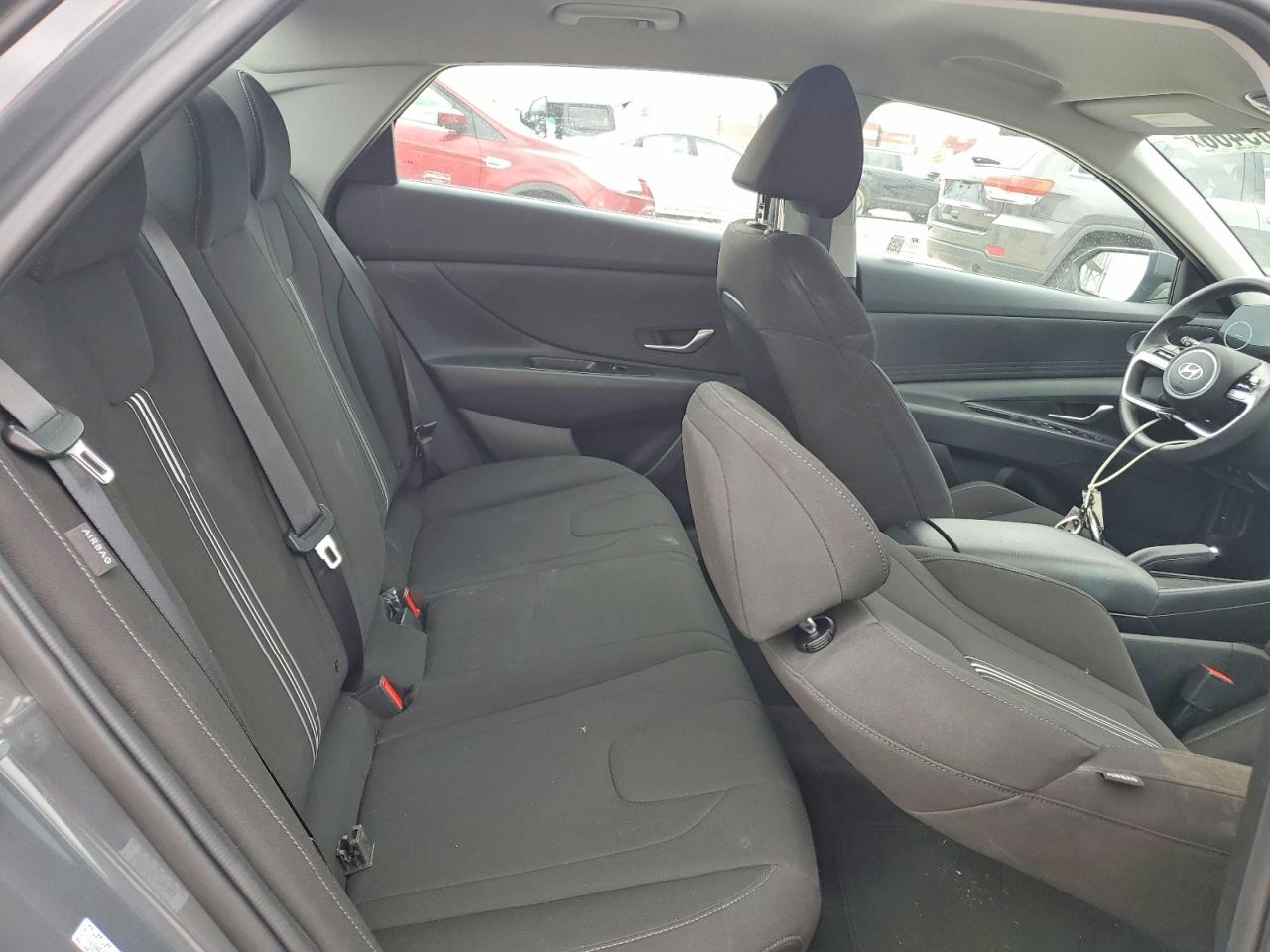 Hyundai ELANTRA Sel