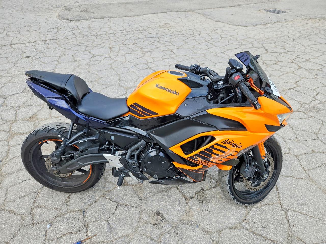 Salvage Kawasaki Ex Image