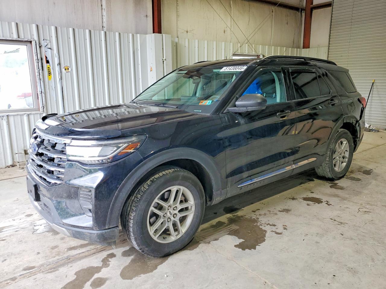 Salvage Ford Explorer Image