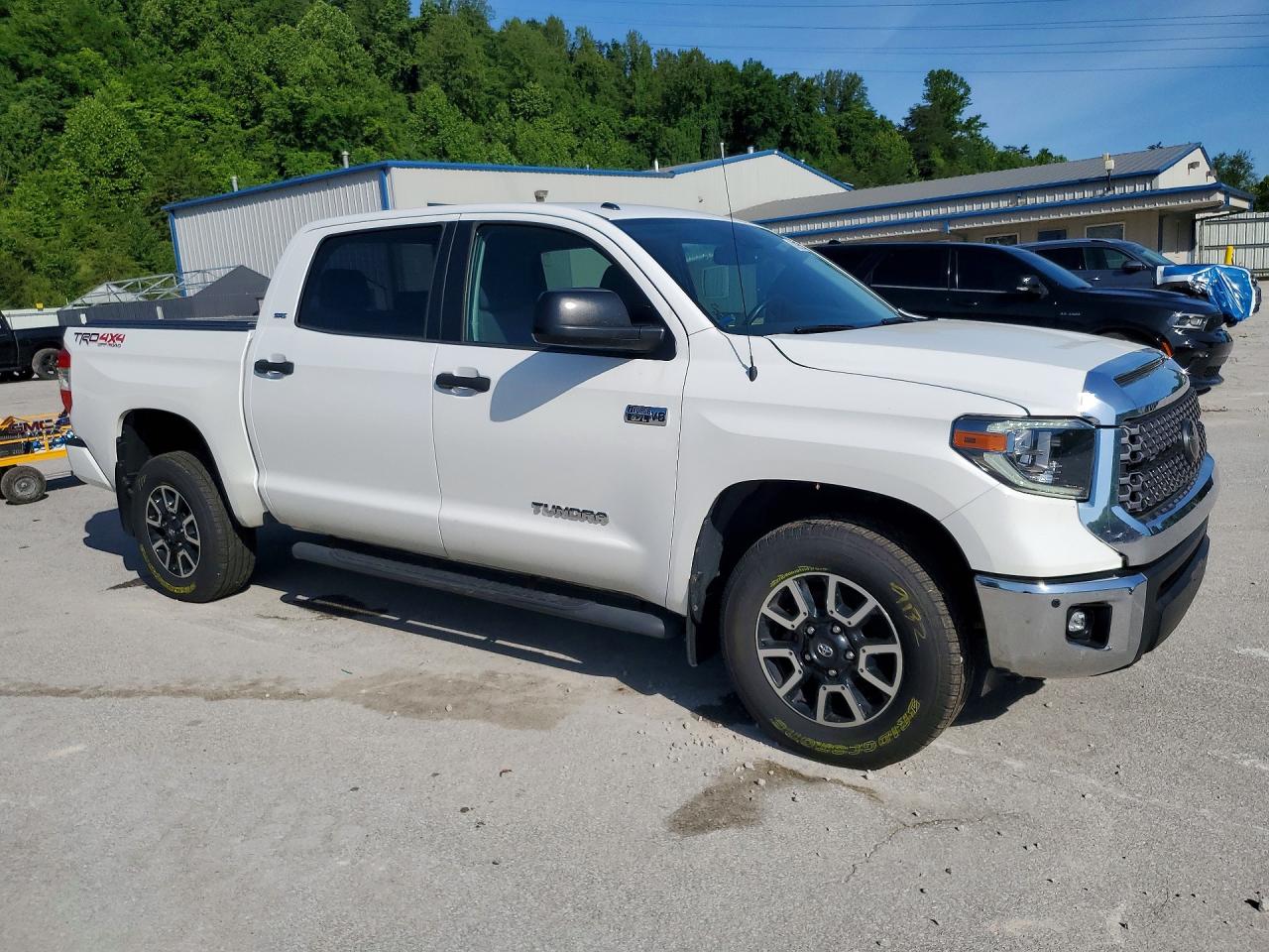 Toyota Tundra Crewmax Sr5