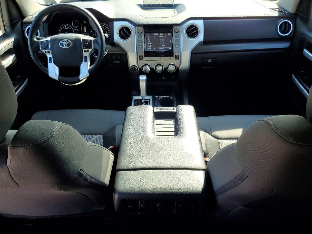 Toyota Tundra Crewmax Sr5