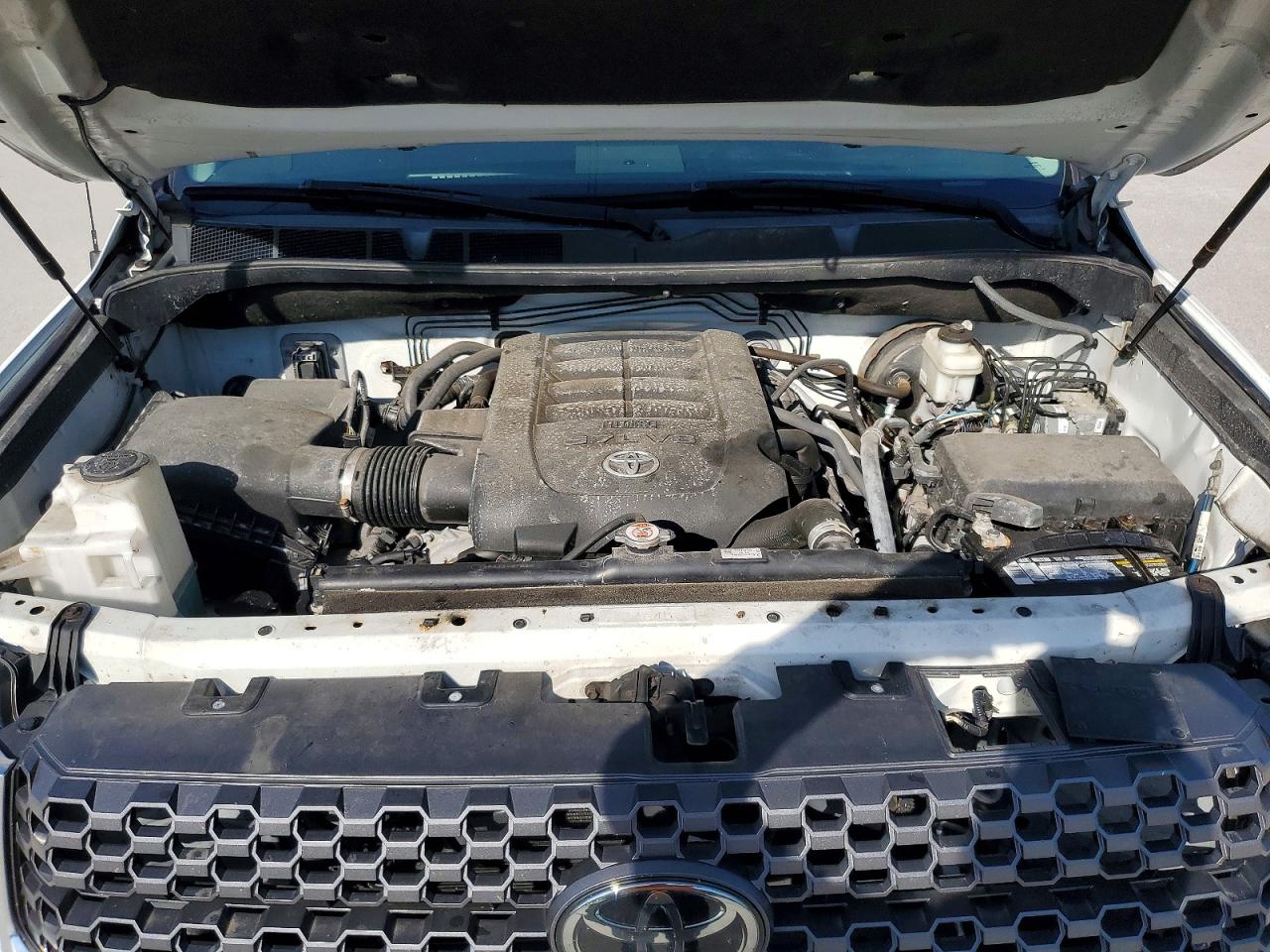 Toyota Tundra Crewmax Sr5