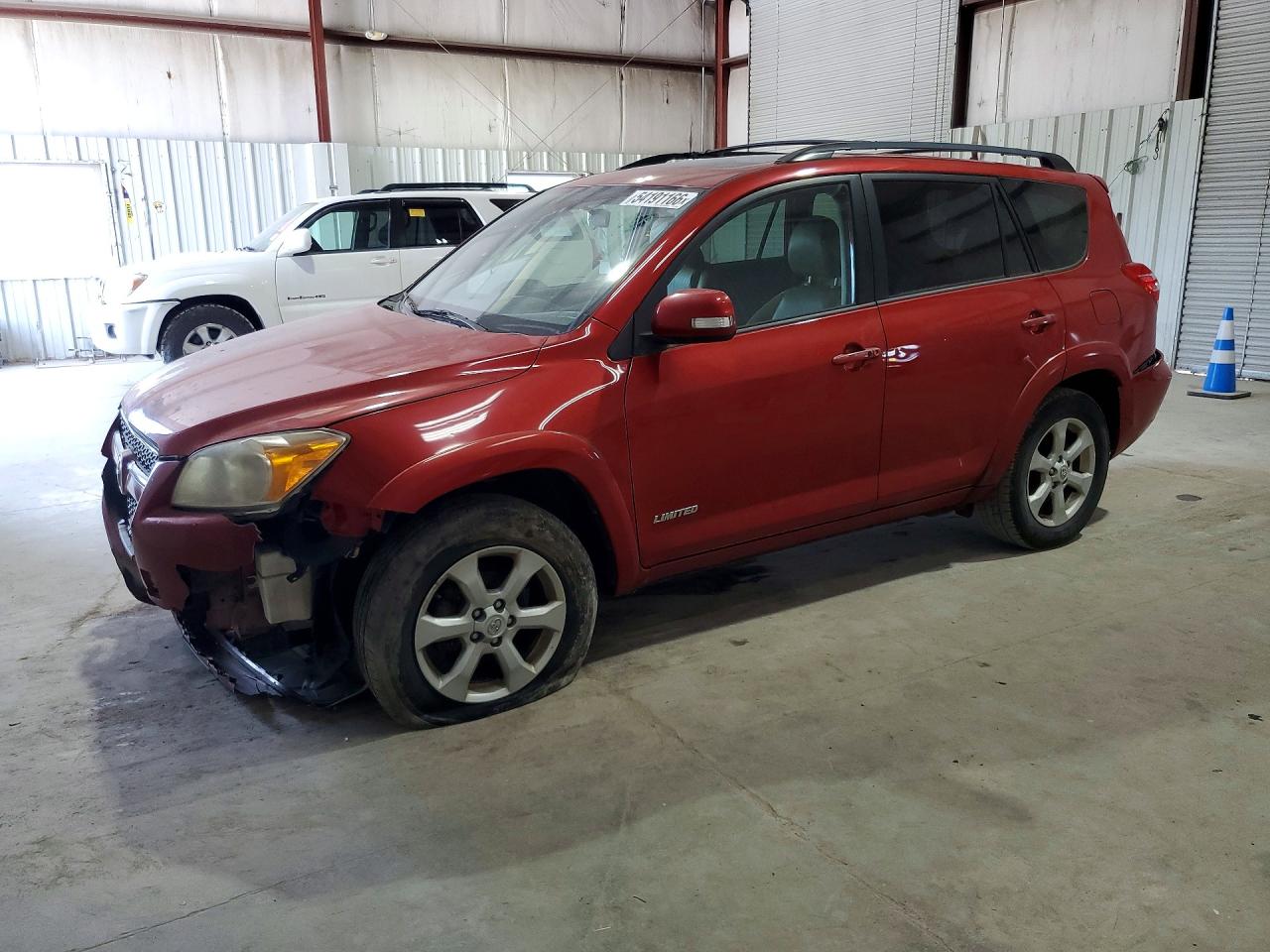 Salvage Toyota RAV4 Image