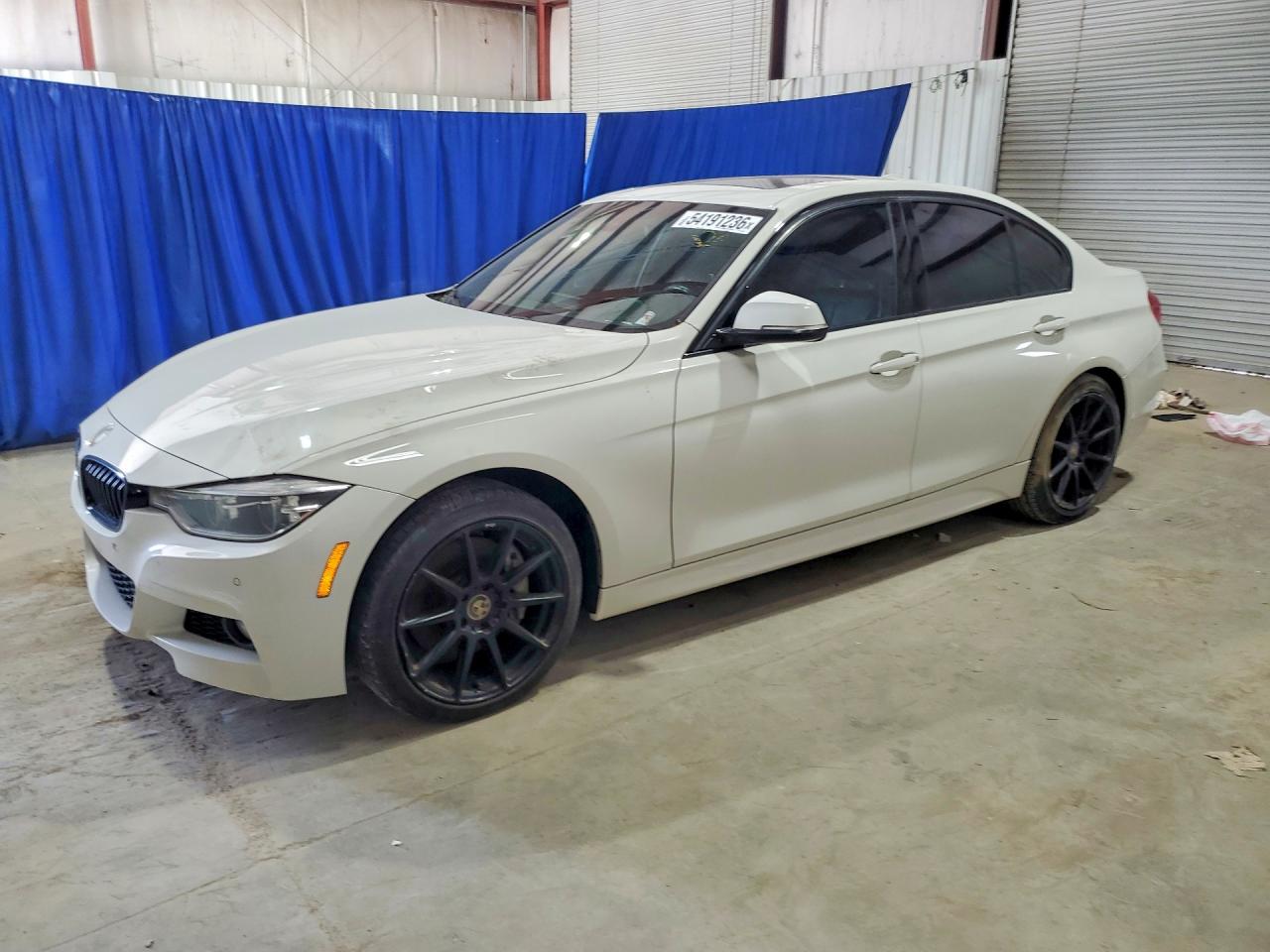 Salvage BMW 3 Series Image