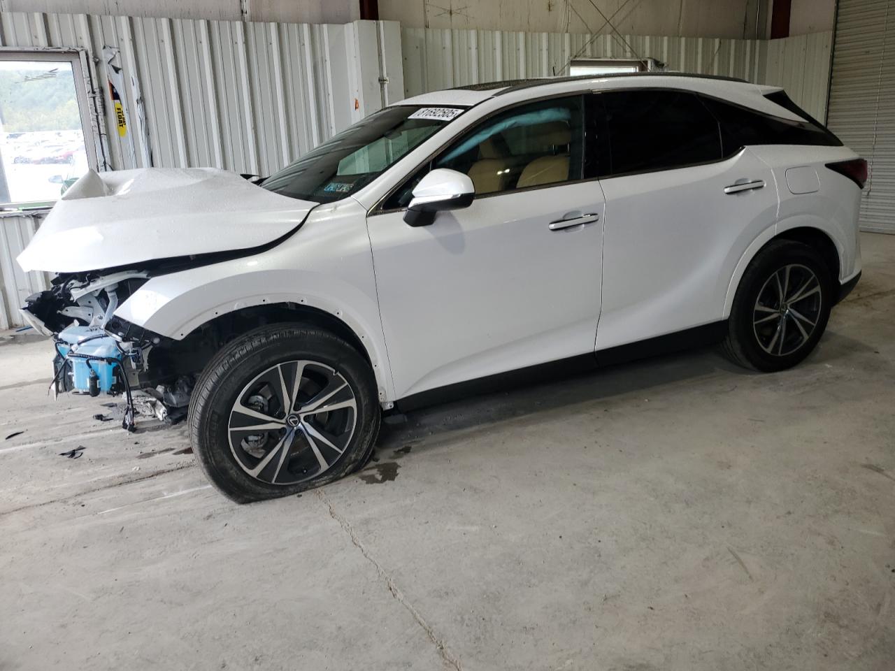 Salvage Lexus RX Image