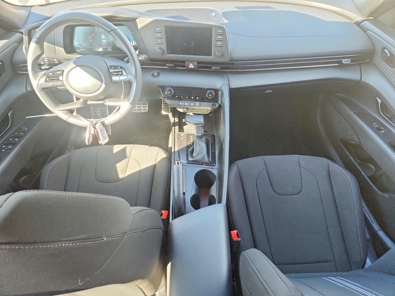 Hyundai ELANTRA Sel Sport