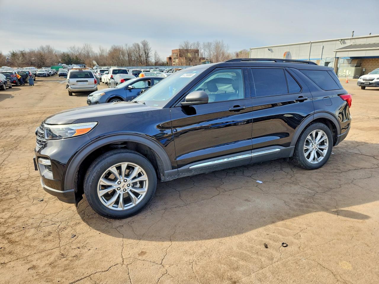 Salvage Ford Explorer Image