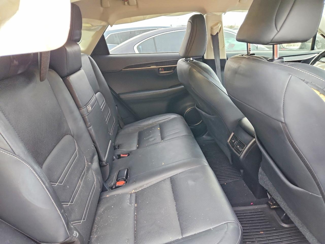 Lexus NX Base