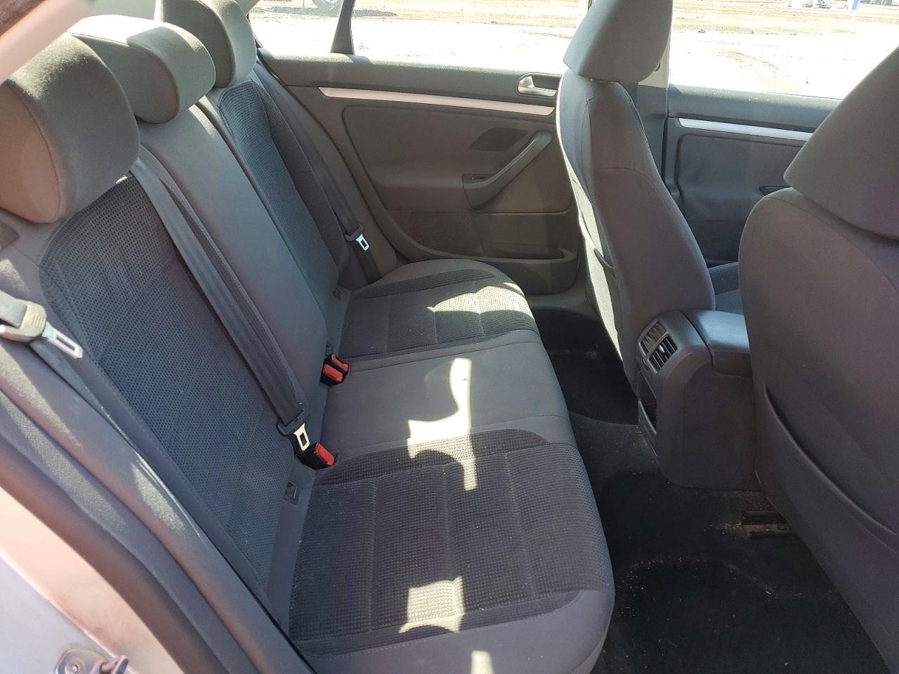 Volkswagen Jetta S