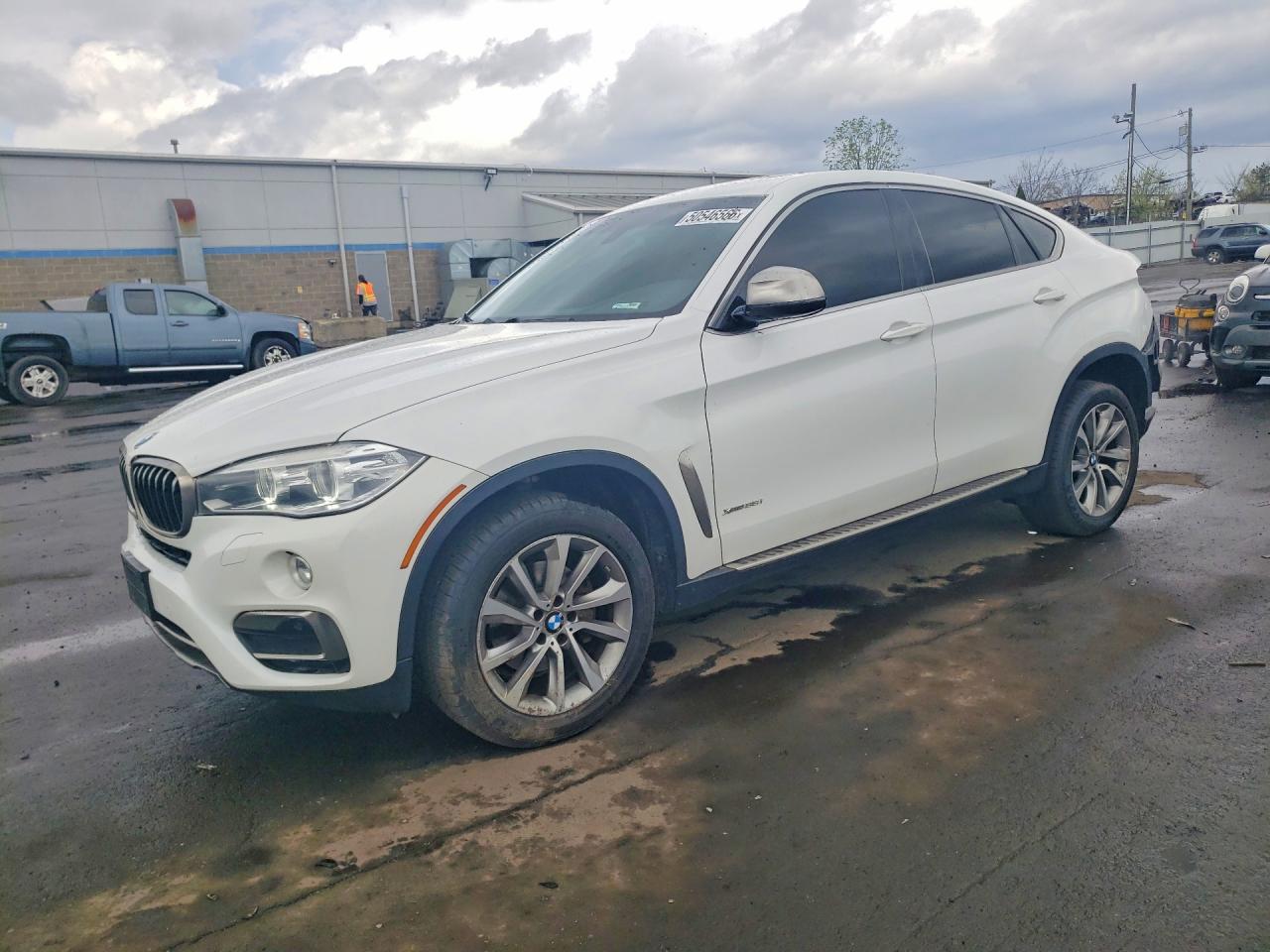 Salvage BMW X Series Image