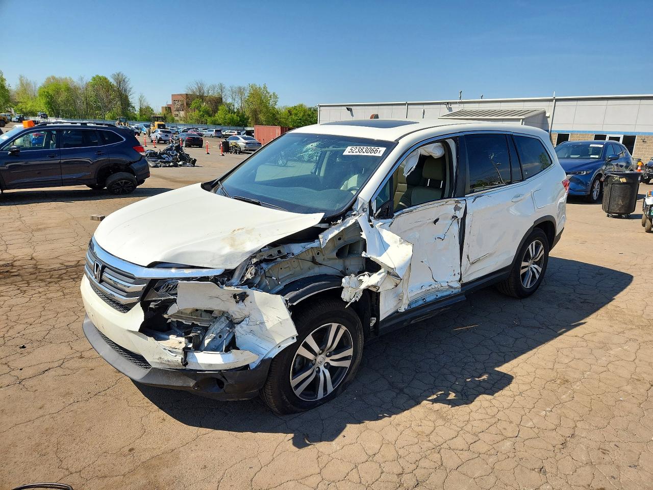 Salvage Honda Pilot Image