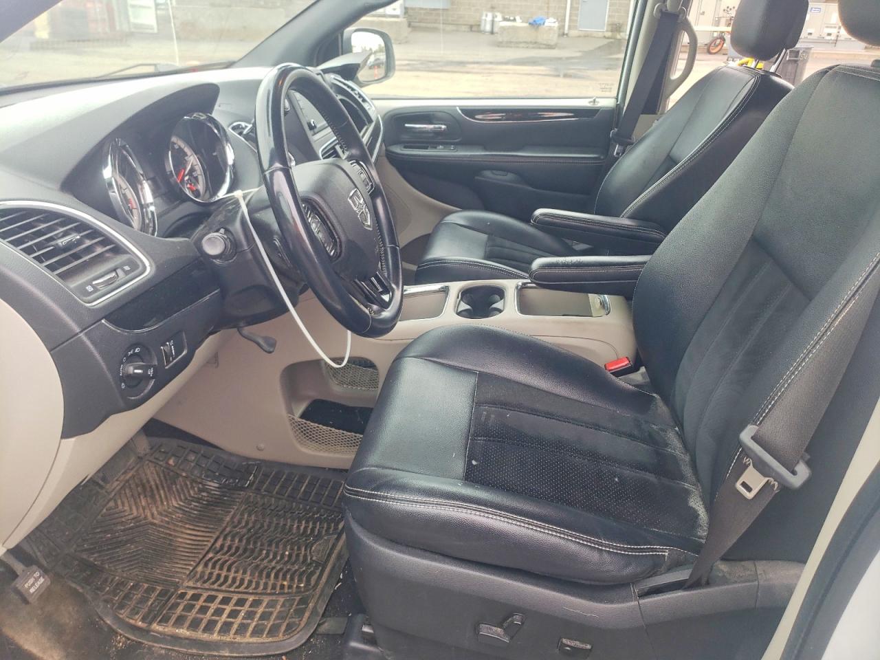 Dodge Caravan Sxt