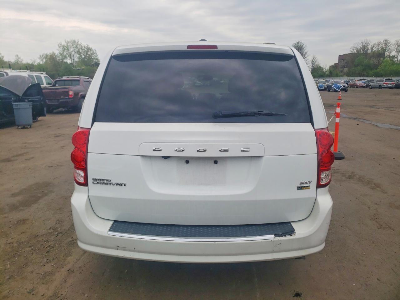 Dodge Caravan Sxt
