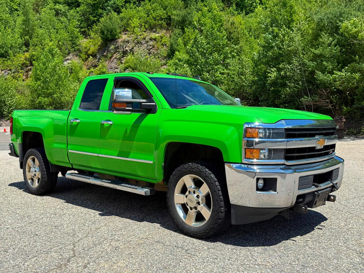 Salvage Chevrolet Silverado Image