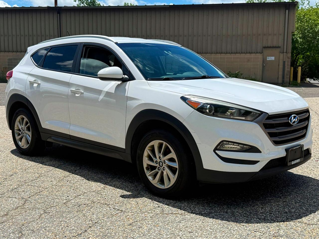 Salvage Hyundai TUCSON Image