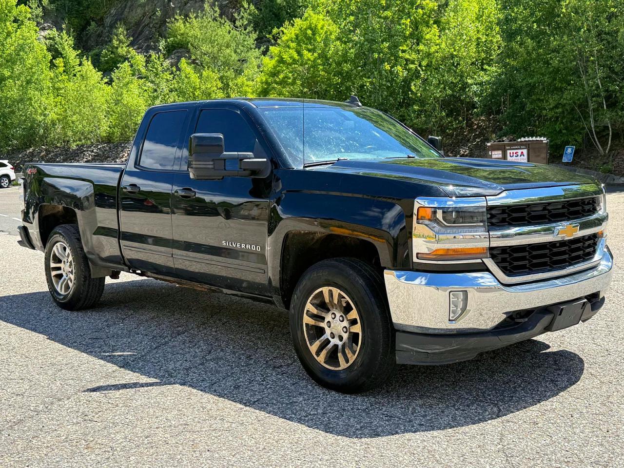 Salvage Chevrolet Silverado Image