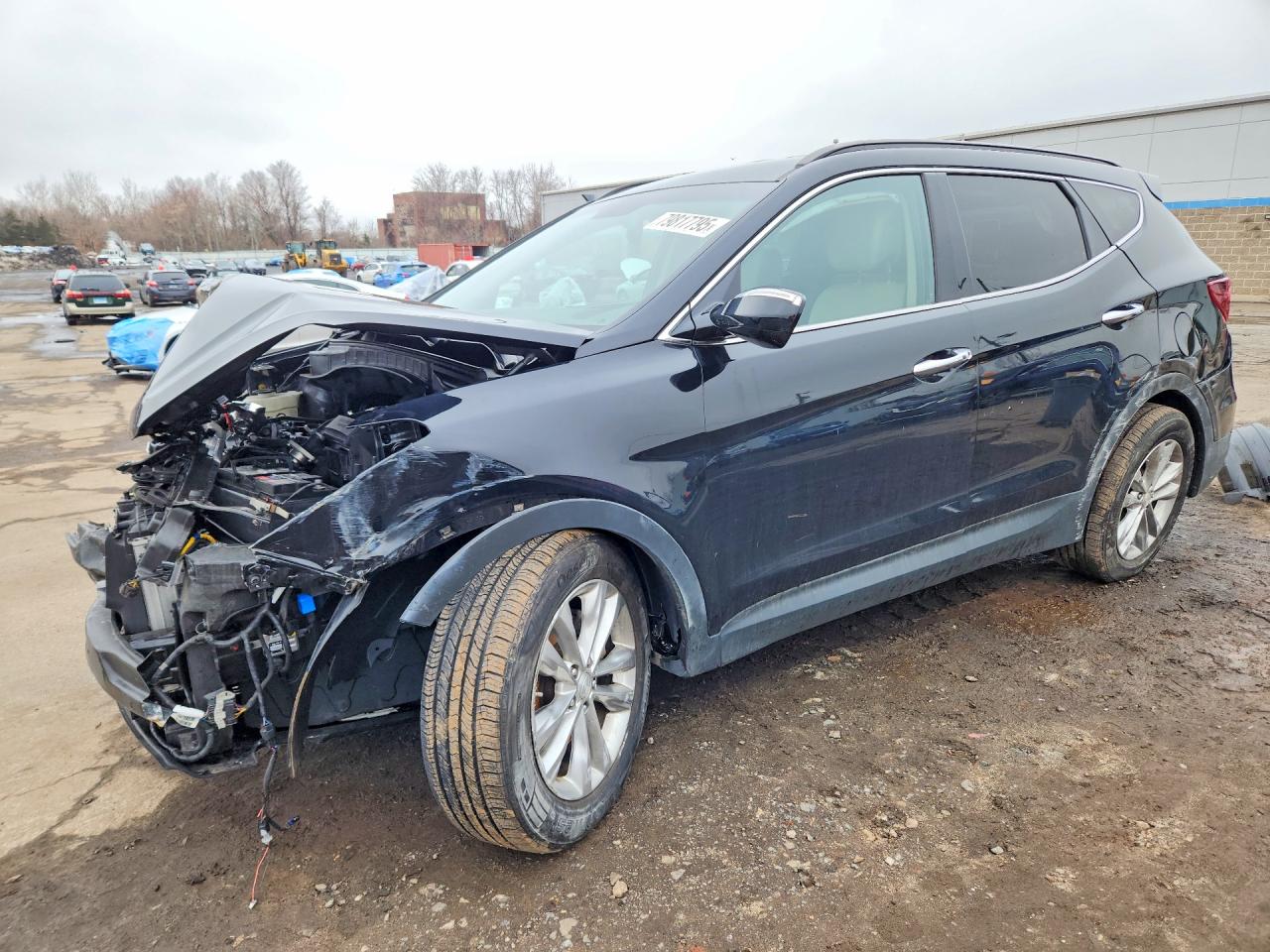 Salvage Hyundai SANTA FE Image