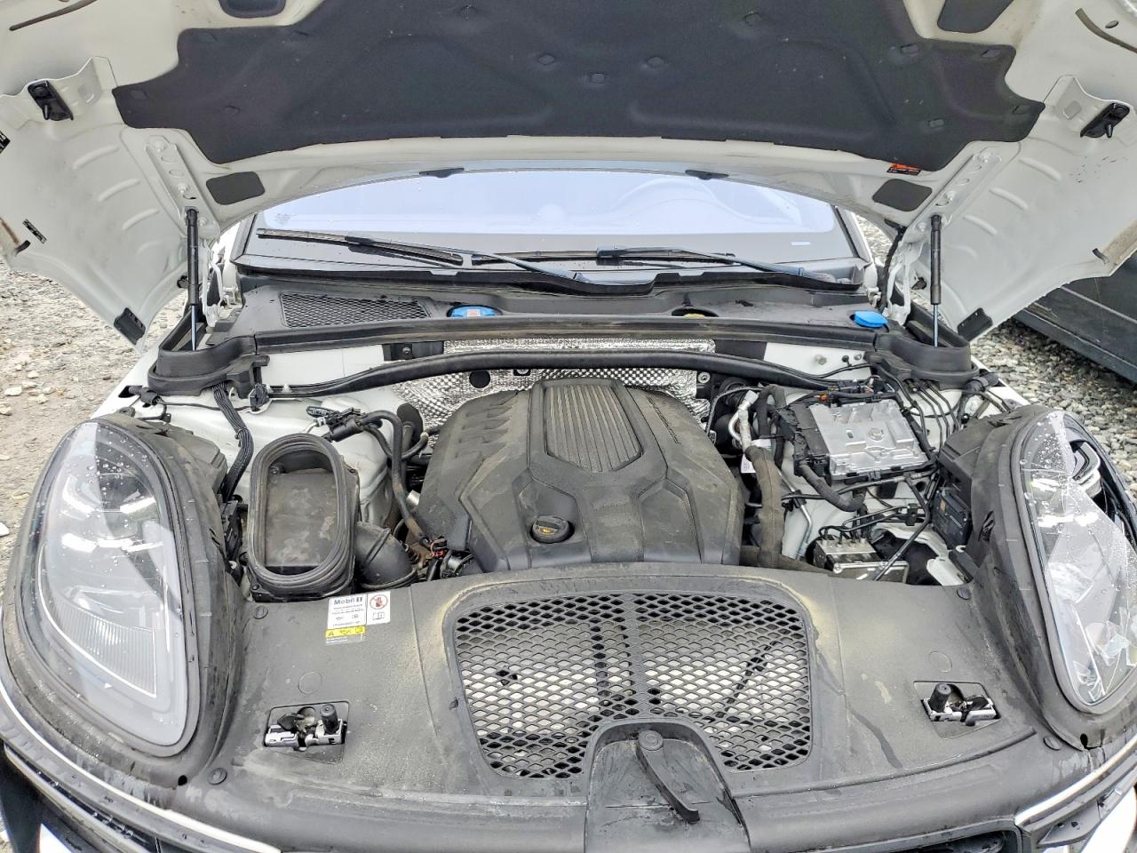 Porsche Macan Base