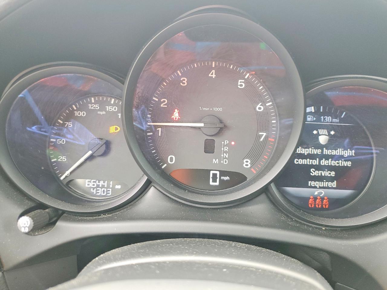 Porsche Macan Base