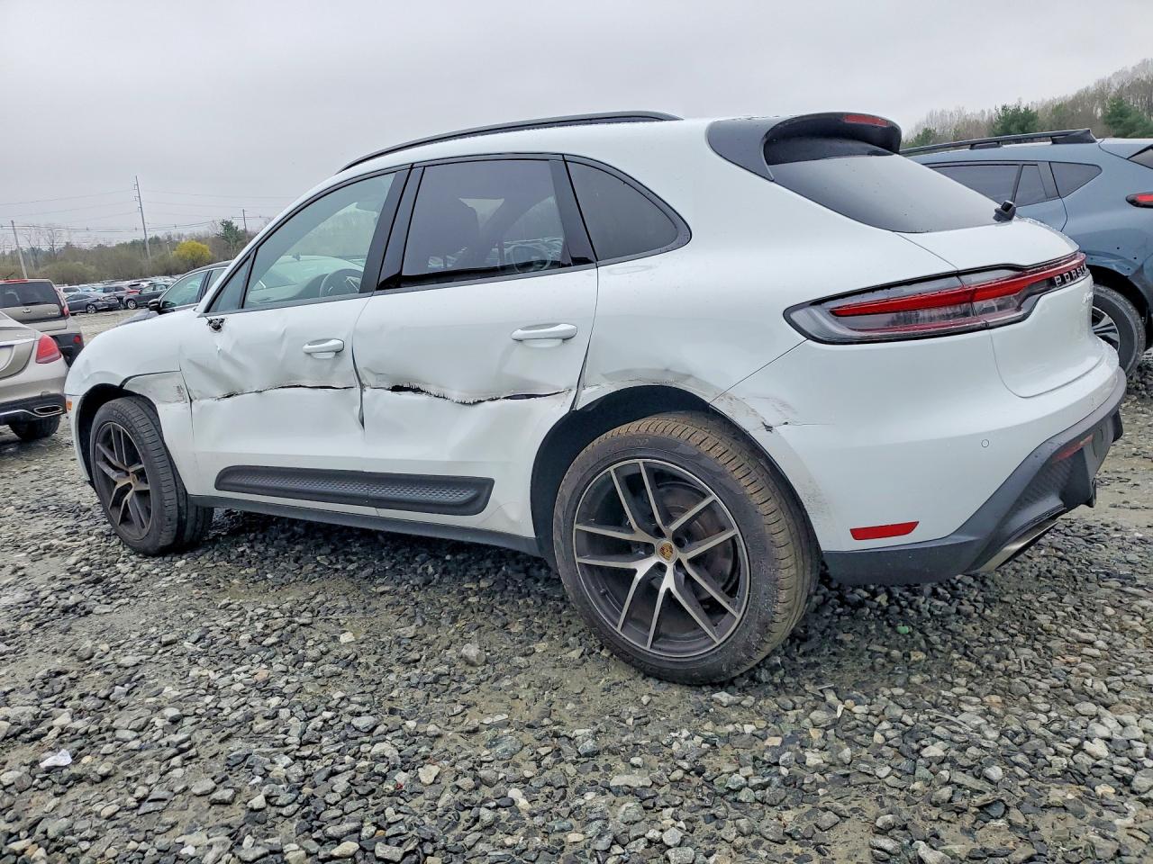 Porsche Macan Base