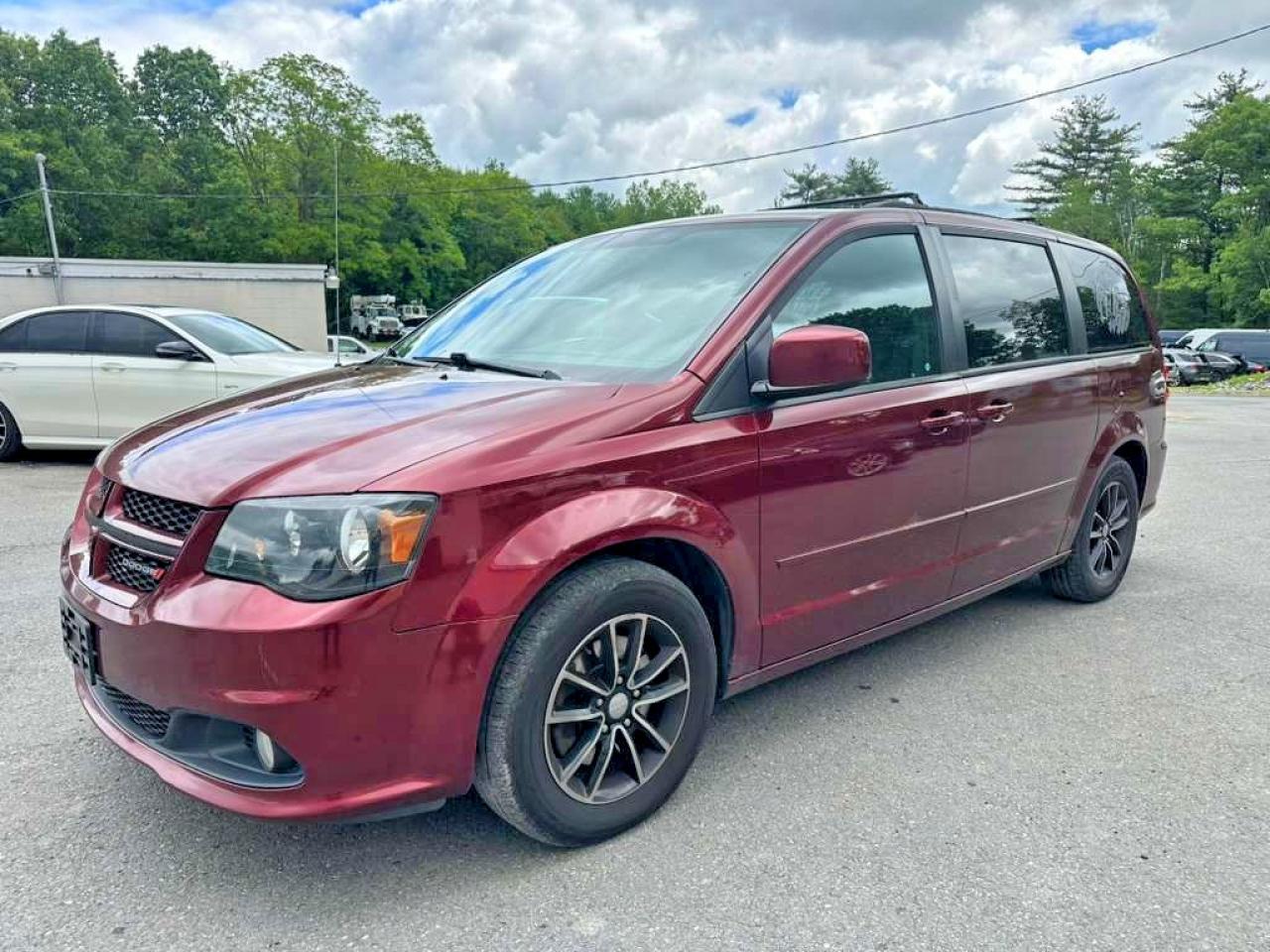 Salvage Dodge Caravan Image