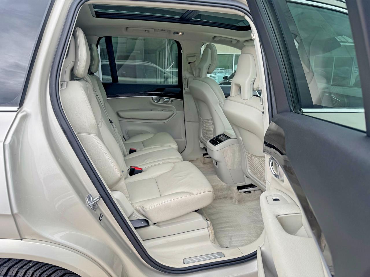 Volvo XC90 T6