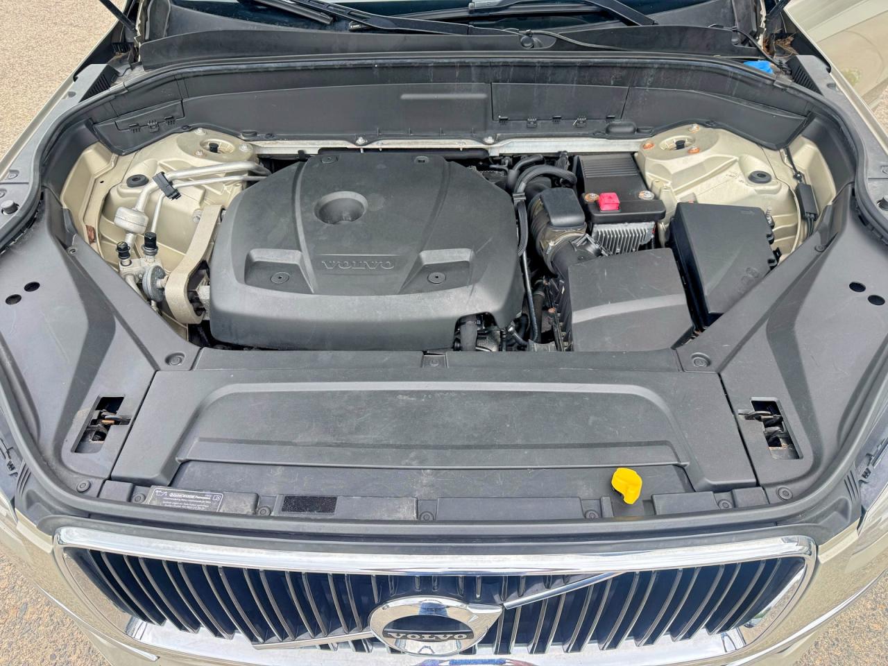 Volvo XC90 T6