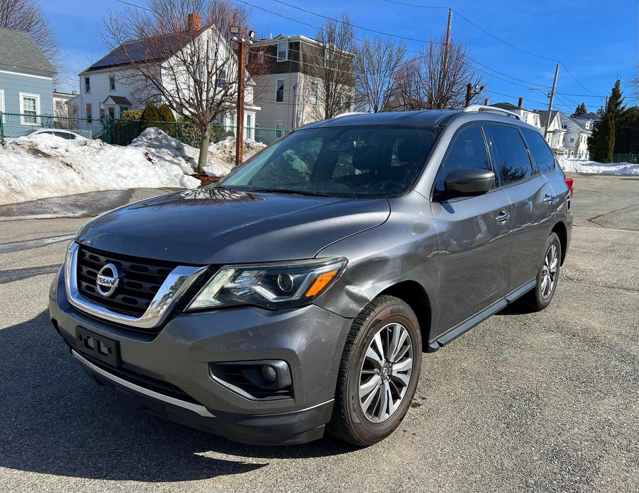 Nissan Pathfinder Sv