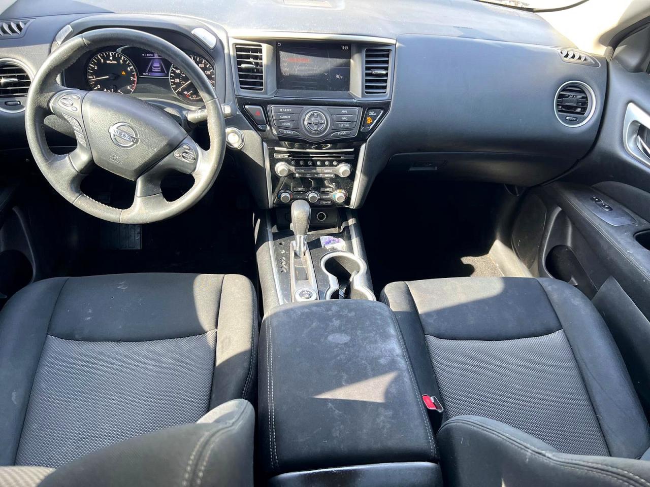 Nissan Pathfinder Sv