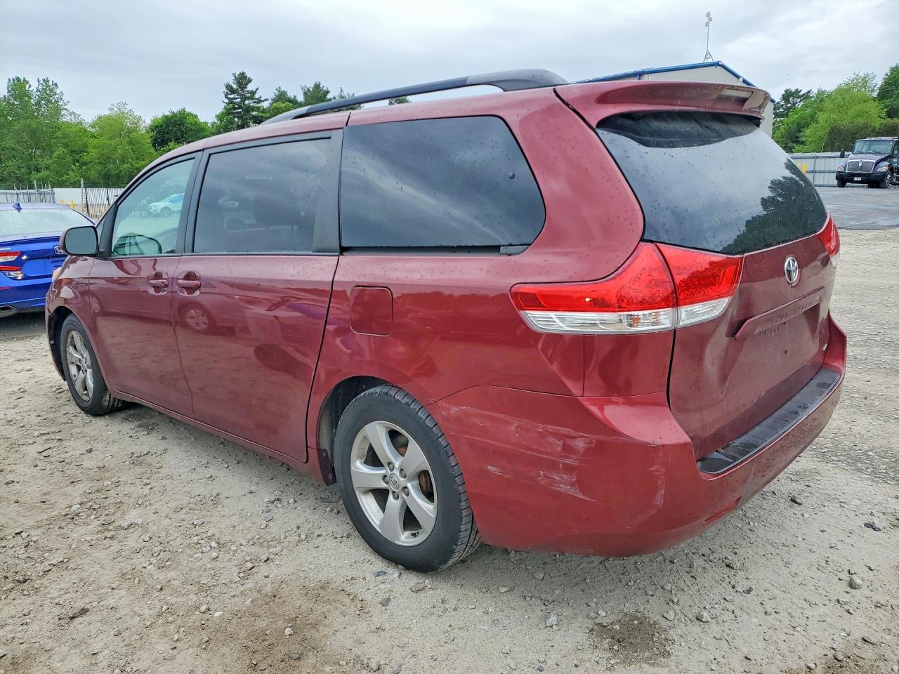 Toyota Sienna Le