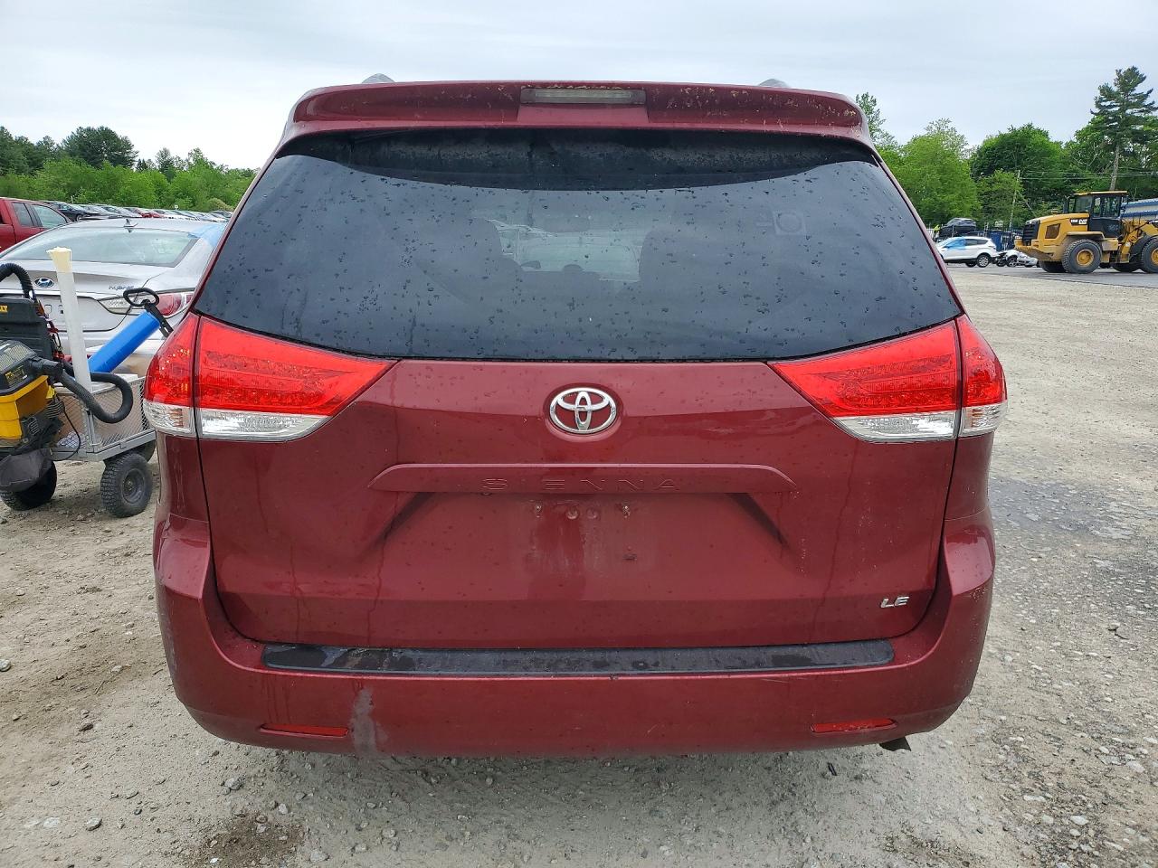 Toyota Sienna Le