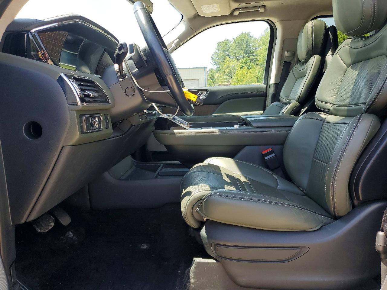 Lincoln Navigator Black Label