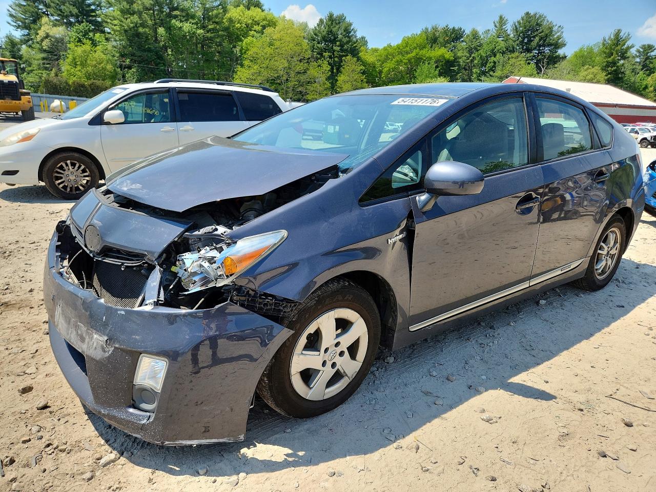 Salvage Toyota Prius Image