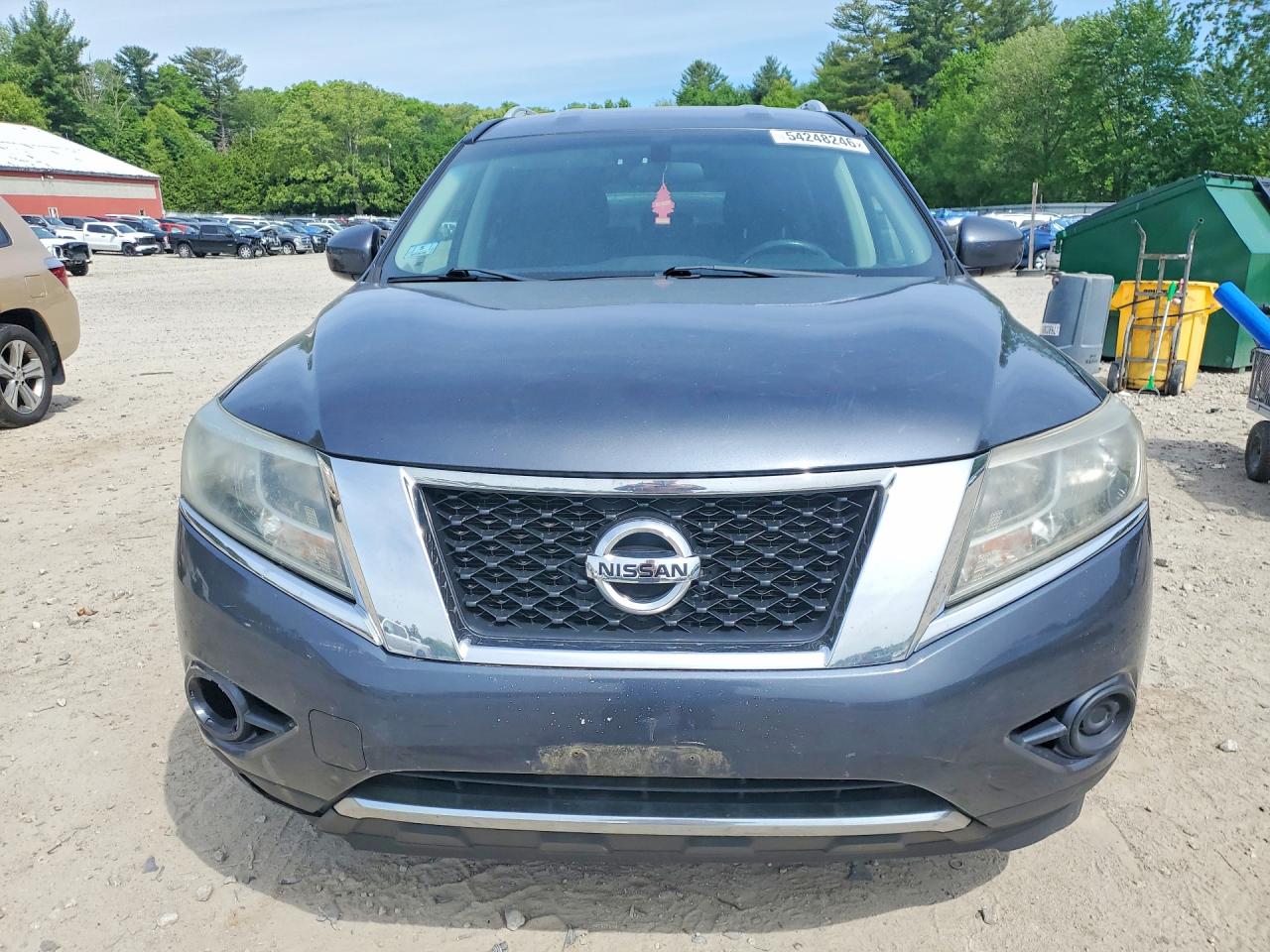 Nissan Pathfinder Sv