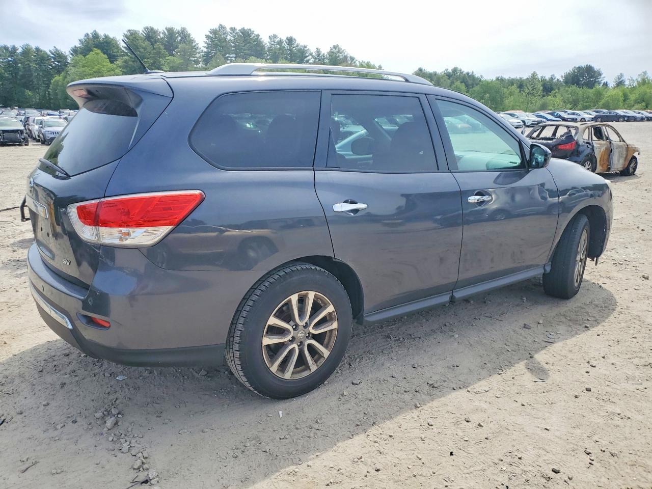Nissan Pathfinder Sv