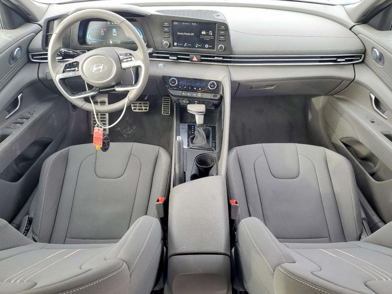 Hyundai ELANTRA Sel Sport