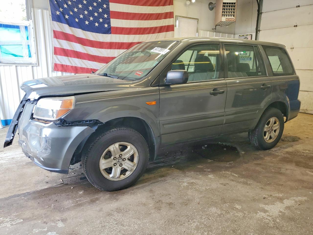 Salvage Honda Pilot Image