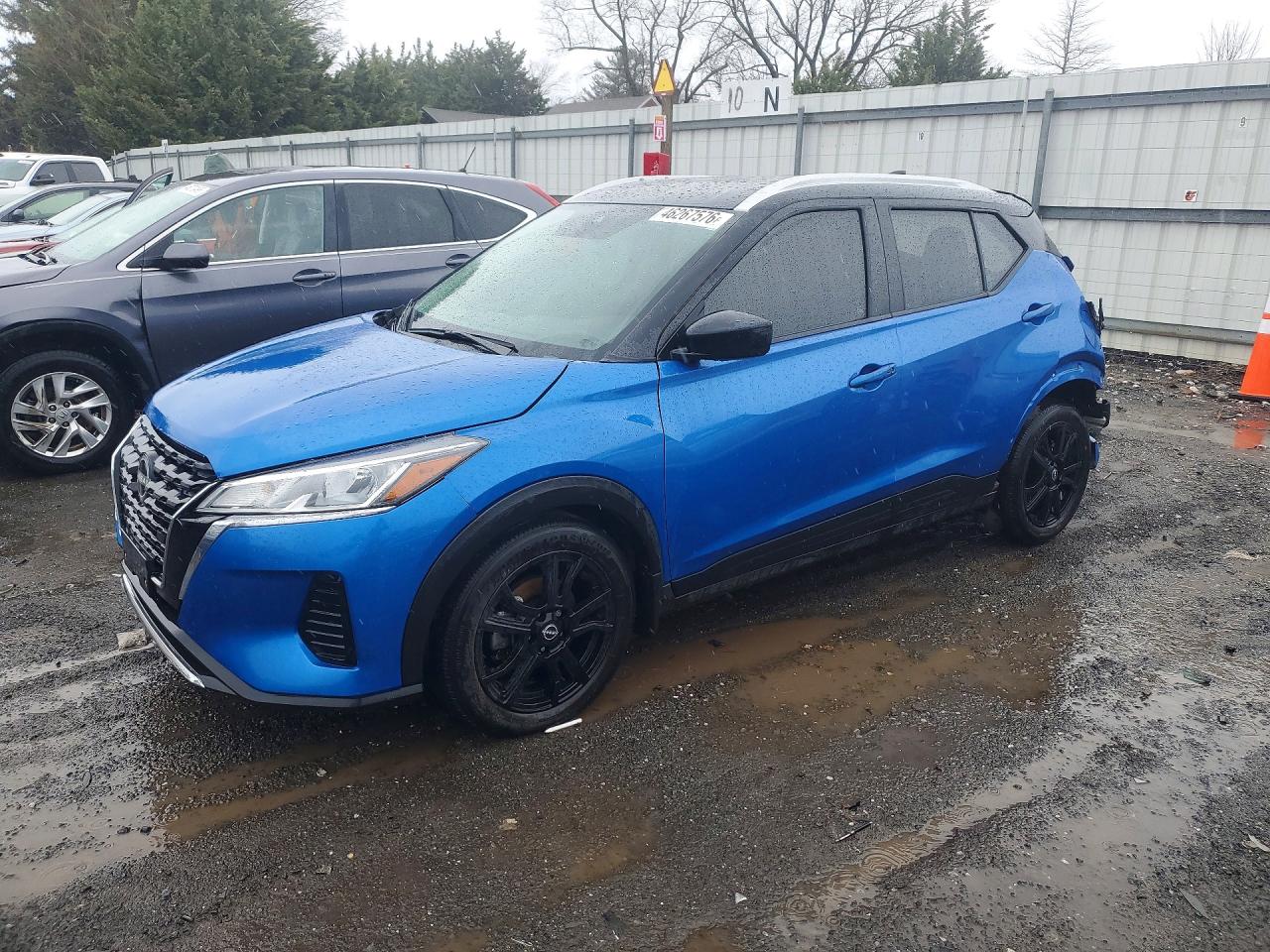 Salvage Nissan Kicks Image