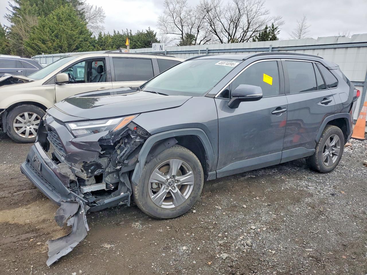 Salvage Toyota RAV4 Image