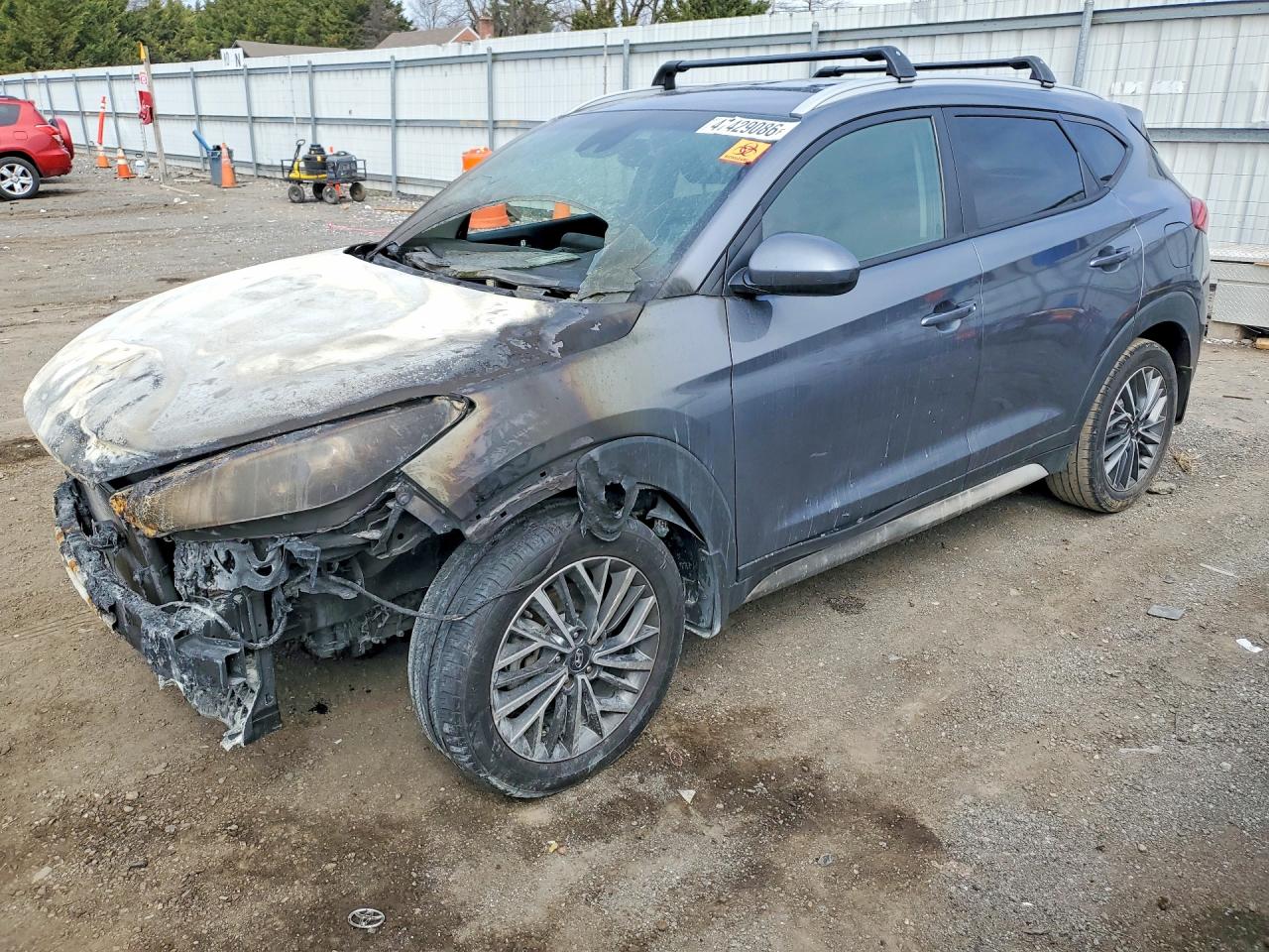 Salvage Hyundai TUCSON Image