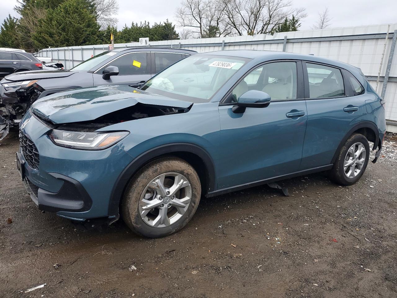 Salvage Honda HR-V Image