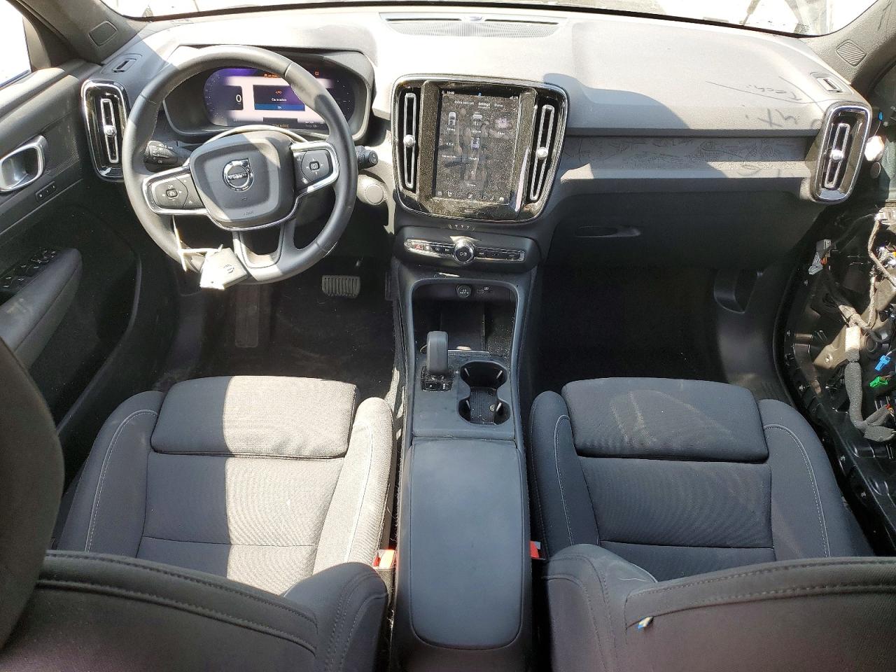 Volvo Ex40 Core