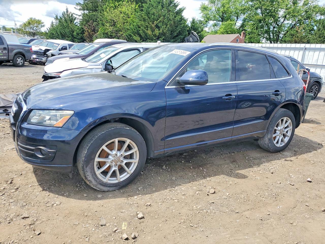 Salvage Audi Q5 Image
