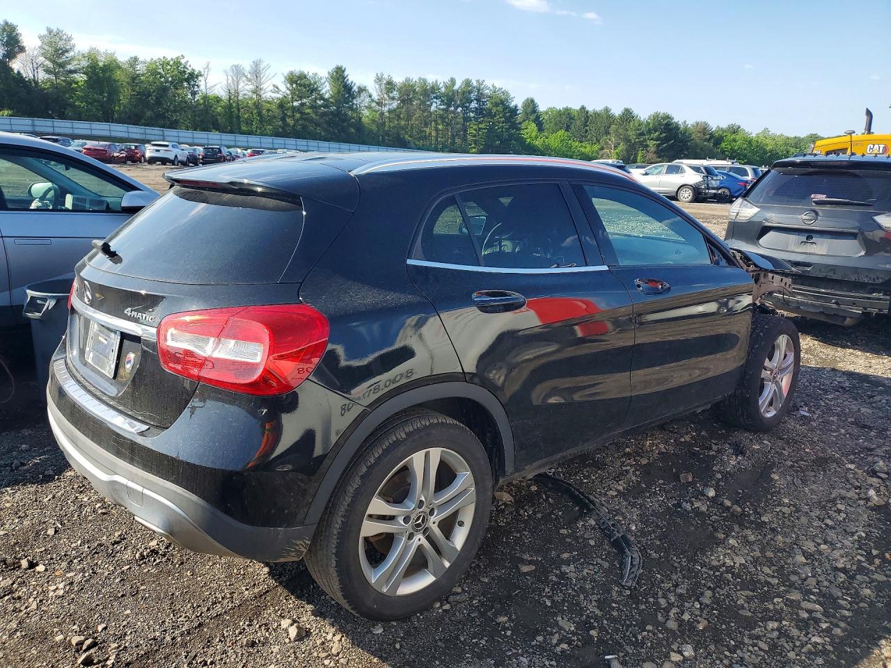 Mercedes-Benz GLA 250 4matic